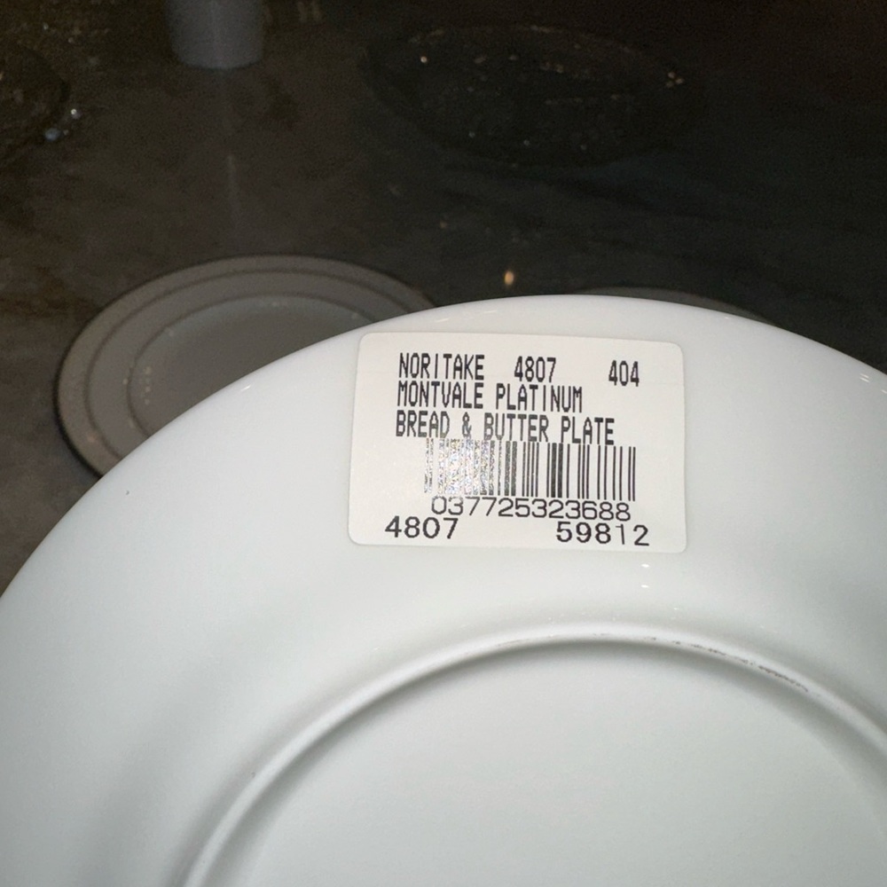 Noritake Montvale Platinum Bread & Butter Plates 5 total plates
